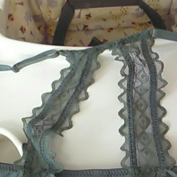 Bra - Picture 4 of 4